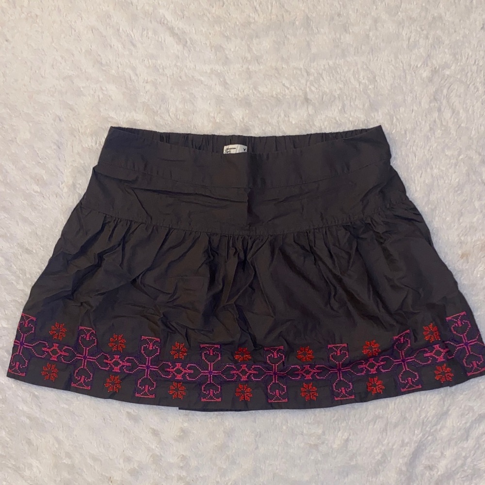 American Eagle Outfitters Dark Gray Mini Skirt with Pink and Red Embroidery